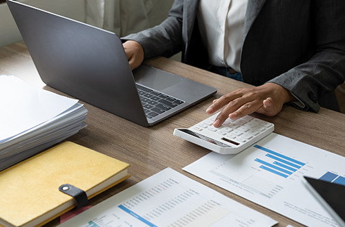 �ʲ�����-��ÿ���ʲ�Ʒ�����á���ֵ���